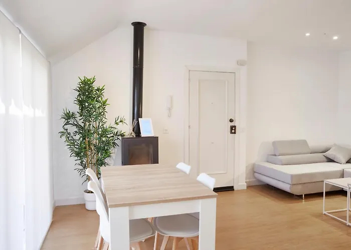 Center Penthouse With Solarium 2 Minutes From The アパート フエンヒロラ