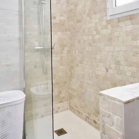 Center Penthouse With Solarium 2 Minutes From The