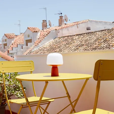 Center Penthouse With Solarium 2 Minutes From The Appartement *